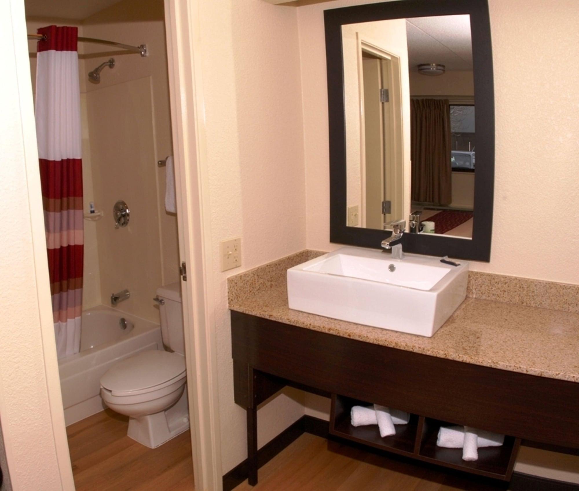 Red Roof Inn Plus+ Washington Dc - Alexandria Bagian luar foto