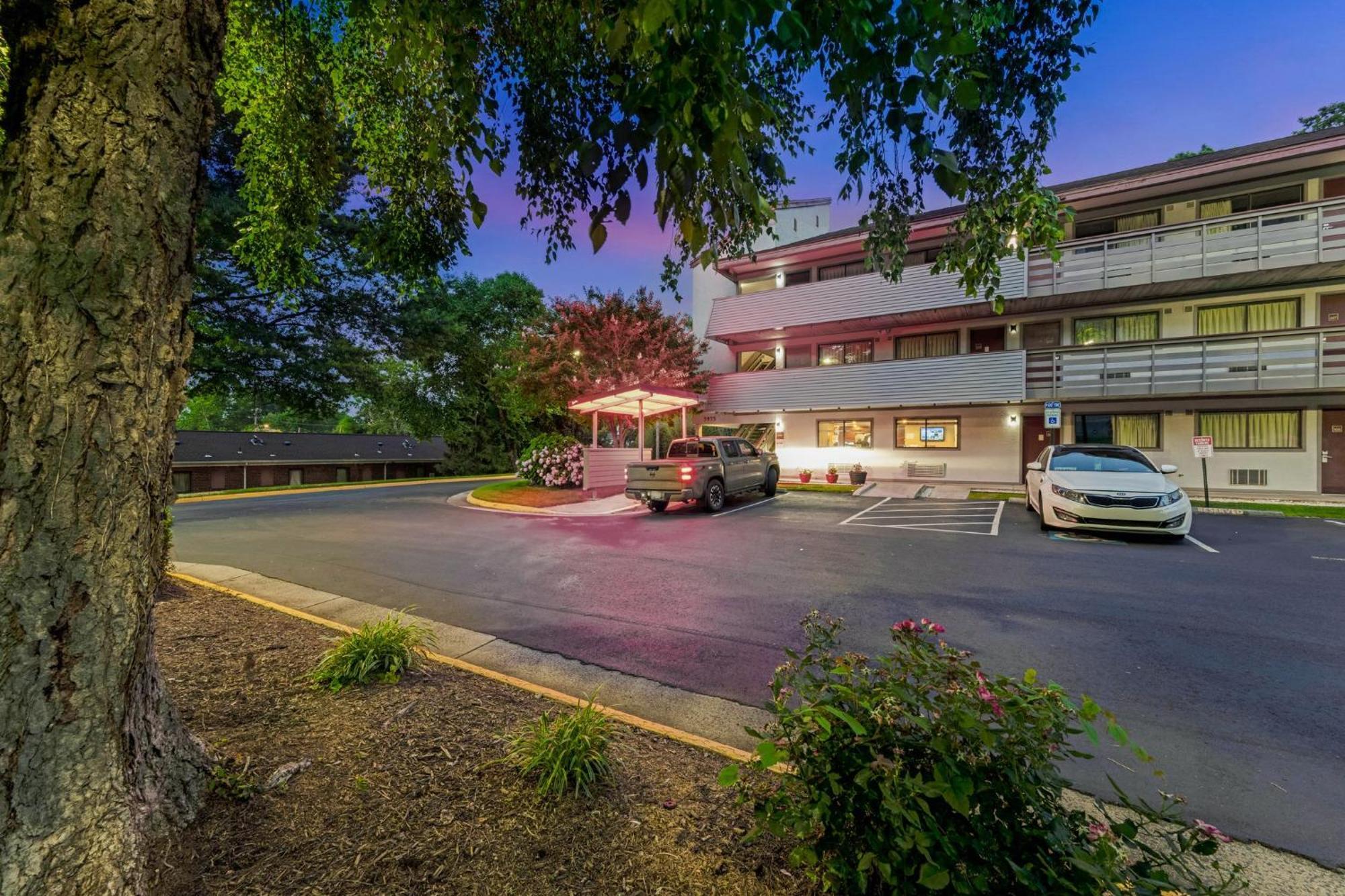 Red Roof Inn Plus+ Washington Dc - Alexandria Bagian luar foto